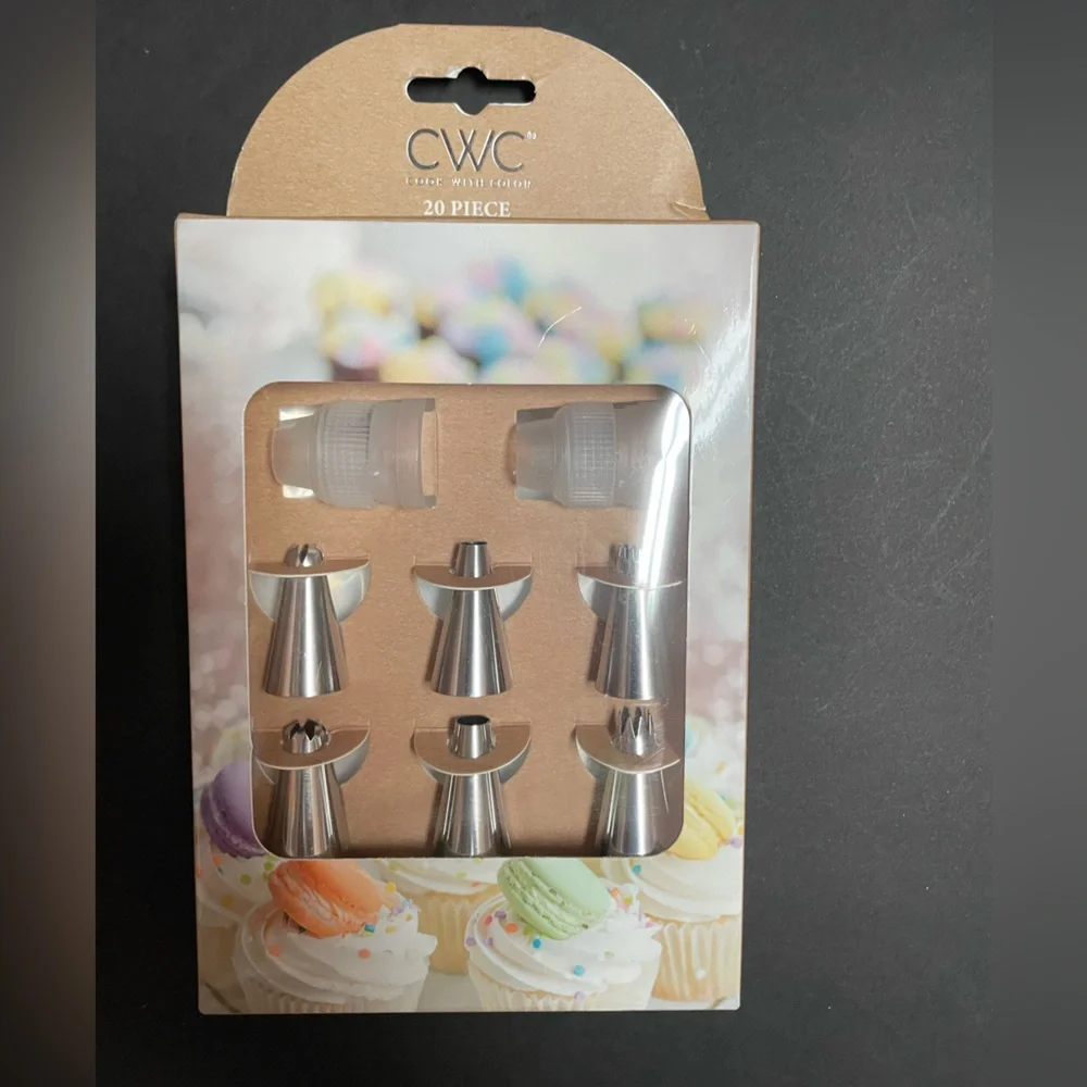 Cook With Color 20 Piece Cake Decorating Set - Essential Decorating Tools